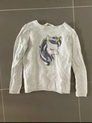 Pull licorne h&m 4-6 ans neuf