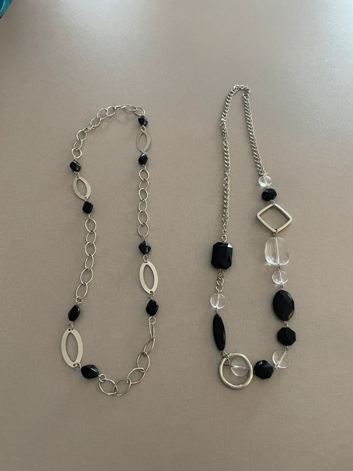 Lot 2 colliers et bague