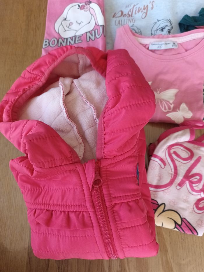 Gros lot vêtements 4 ans - photo numéro 2