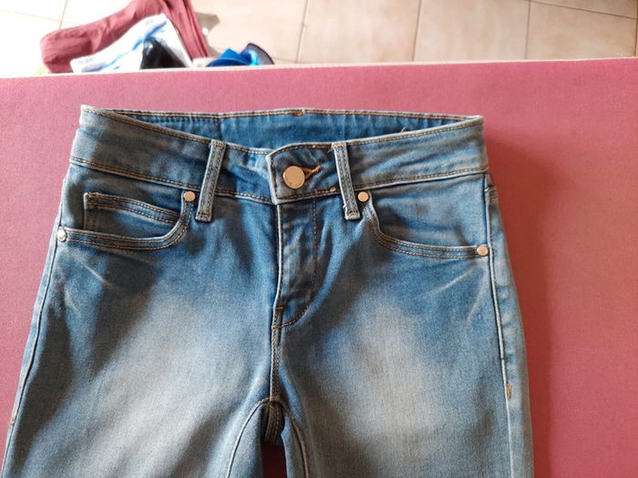 Jean clair MANGO taille 32 - photo numéro 3