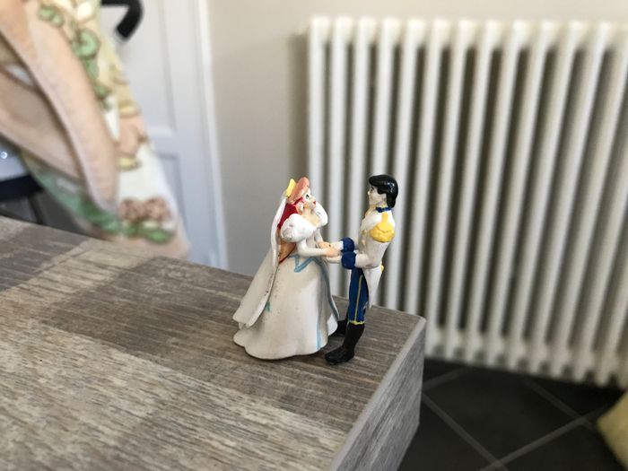 Figurine mini ariel et prince Éric la petite sirène