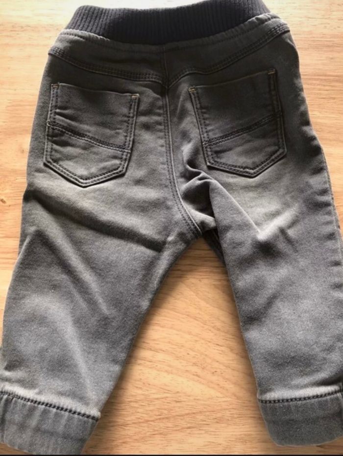 Lot 5 pantalons 9 mois - photo numéro 9