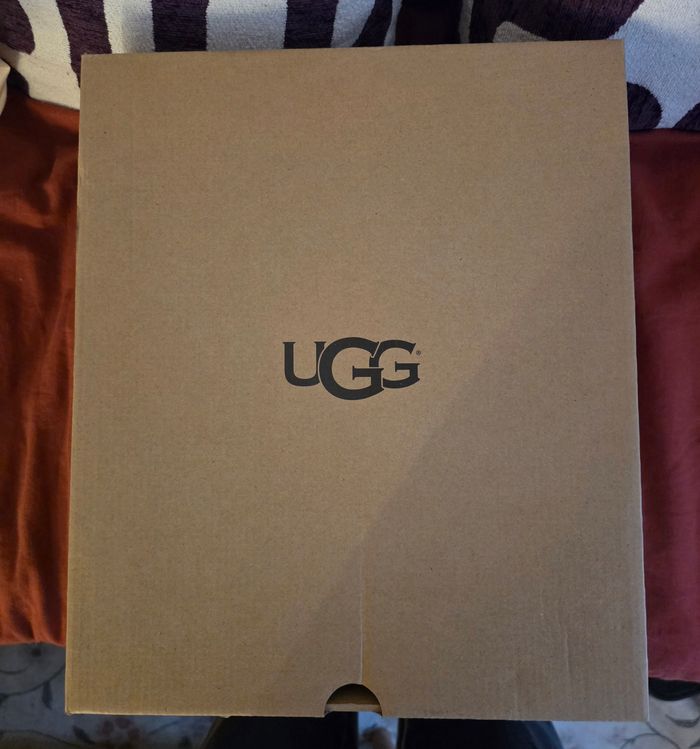 Bottines Ugg, taille 39 - photo numéro 7