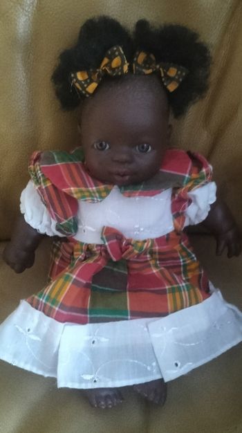 Jolie poupée noire