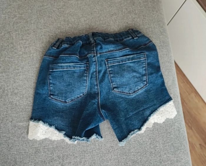 Short en jean fille  12 ans. - photo numéro 3