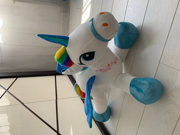 Licorne en peluche grand format multicolore avec étoiles filantes brodées - photo numéro 6