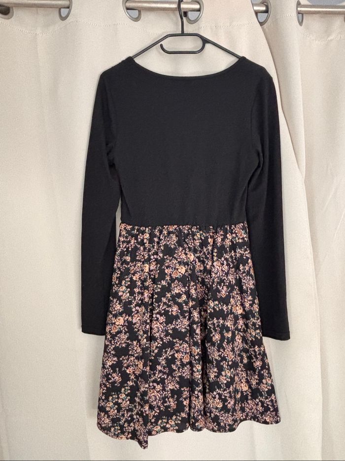 Robe à fleurs - photo numéro 4