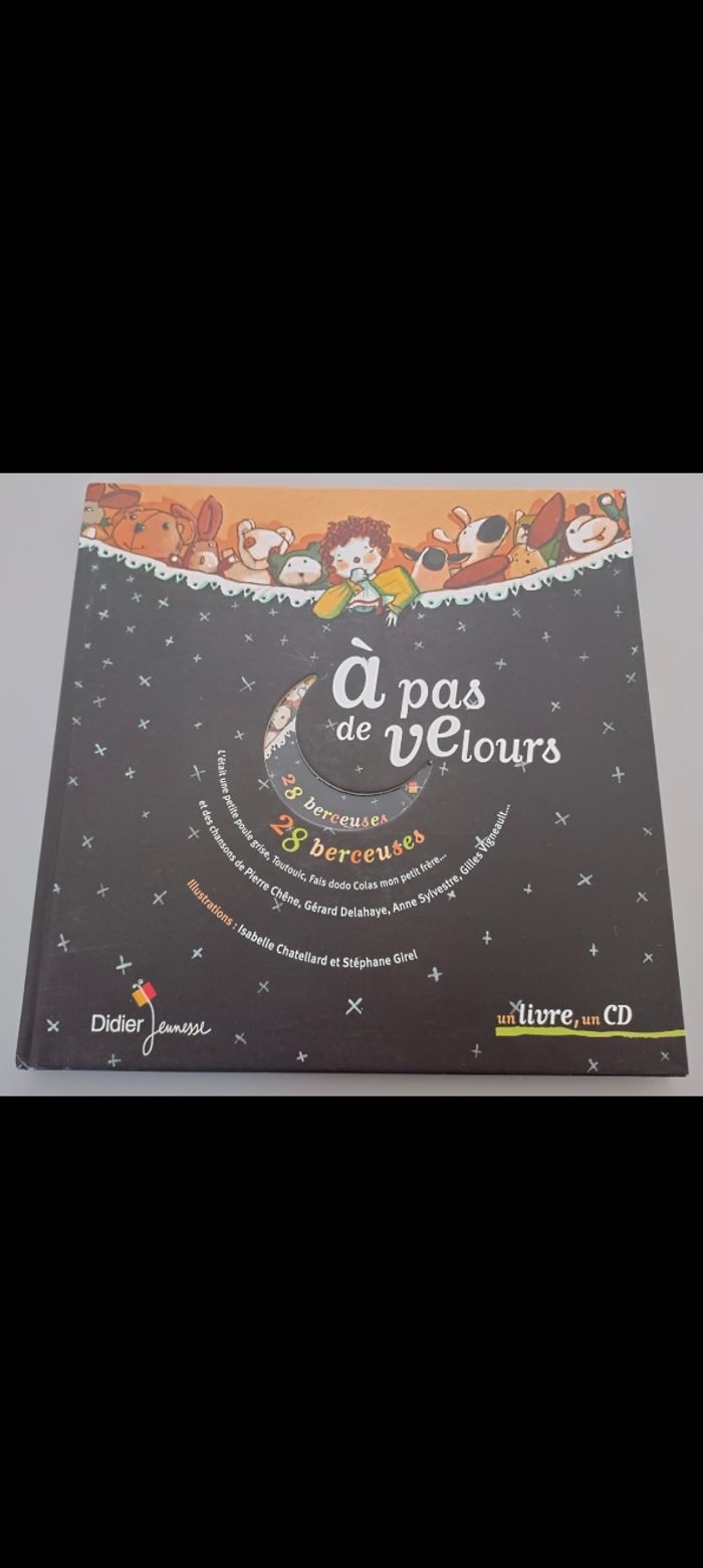 Livre CD A pas de velours - Didier Jeunesse
