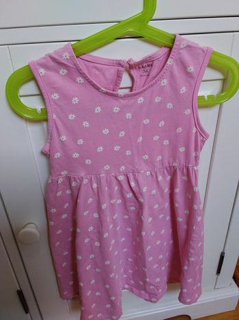 Robe rose aux marguerites, taille 3 ans