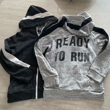 Lot de 2 gilets - 8 ans