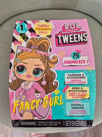 Poupée LOL tweens 