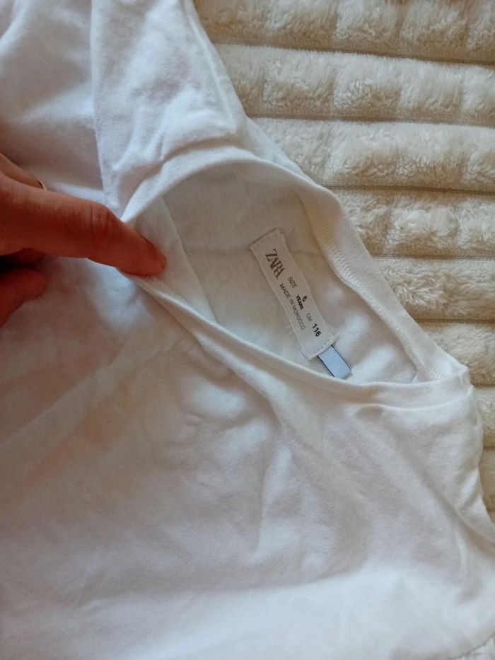 Tshirt fille 6ans Zara 🌼 - photo numéro 3