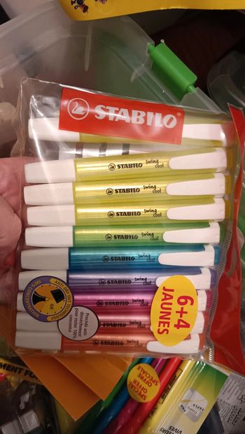 Feutres fluo stabilo surligneur