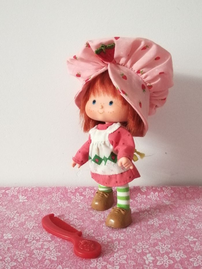 Poupée Charlotte aux fraises vintage - photo numéro 2