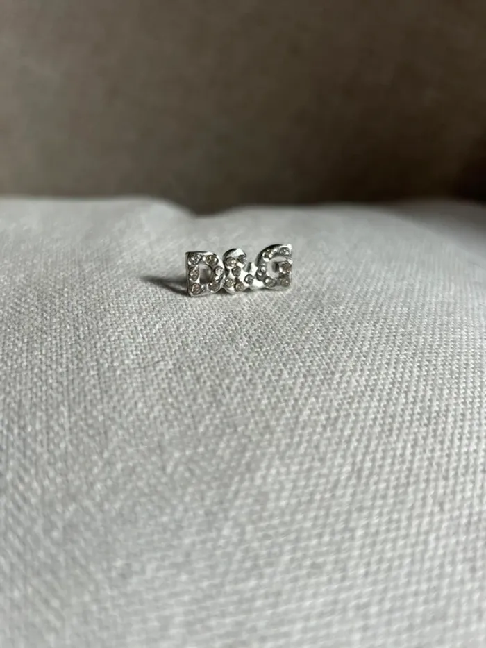 Broche D&G en strass - photo numéro 4