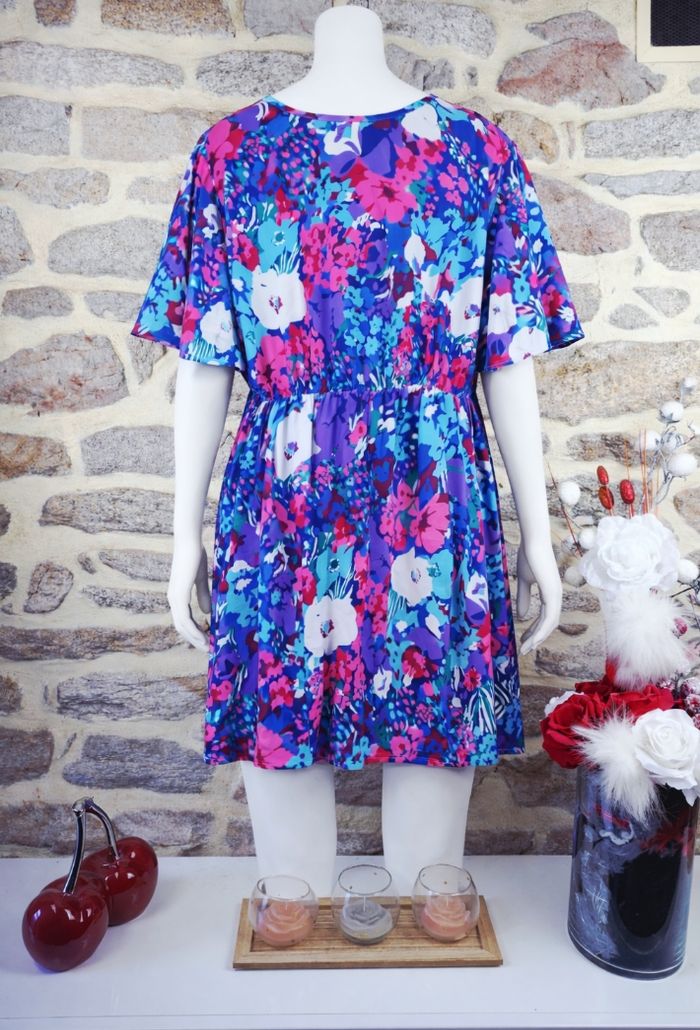 Robe d été éclosion printanière multicolore Femme taille 54 marque Boohoo 🌺 - photo numéro 2