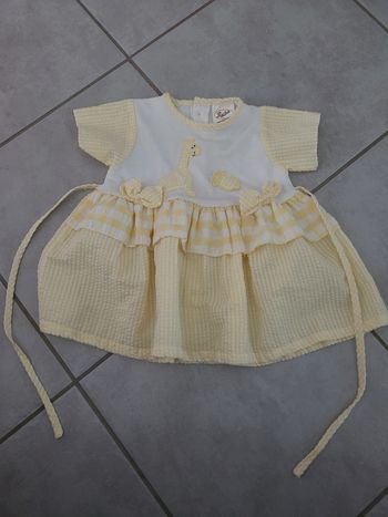 Robe jaune et blanche à carreaux