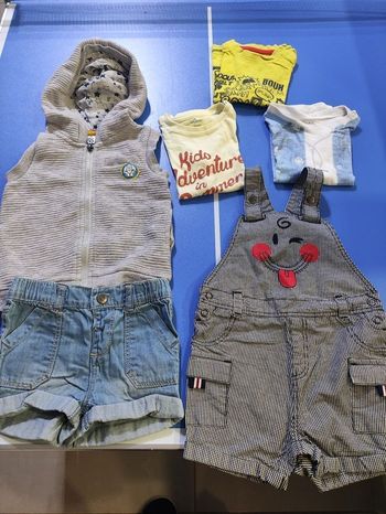 Lot vêtements garçon 18 mois – 3 t-shirts manches courtes+salopette + gilet manches courtes + short