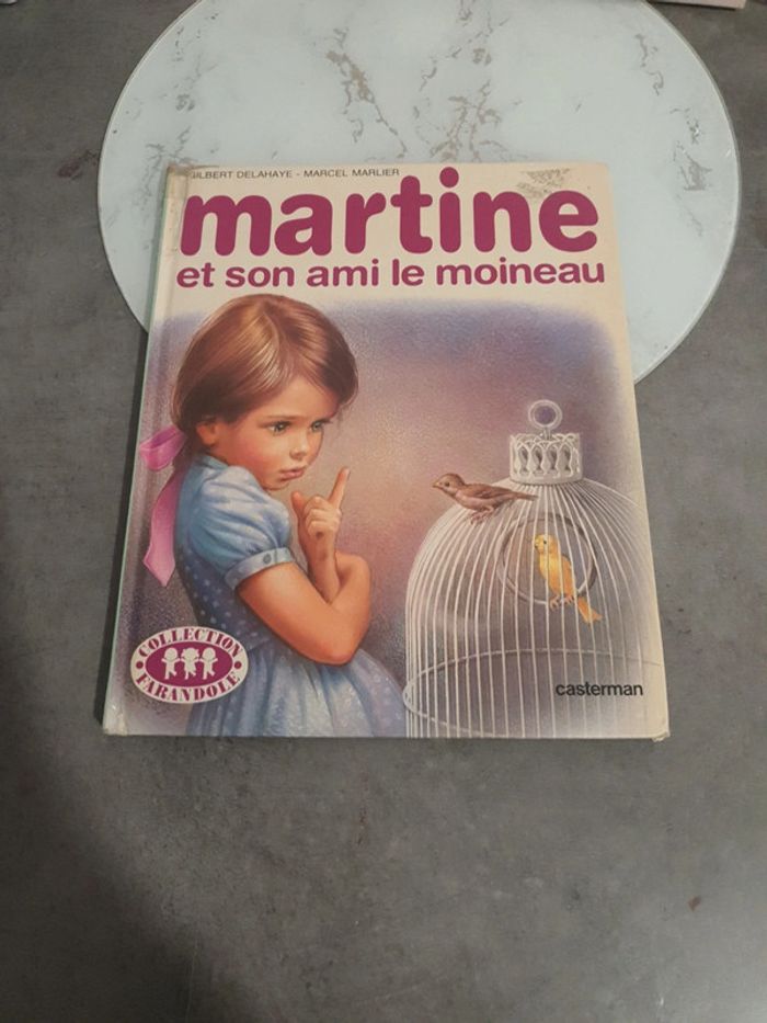 Martine et son ami le moineau