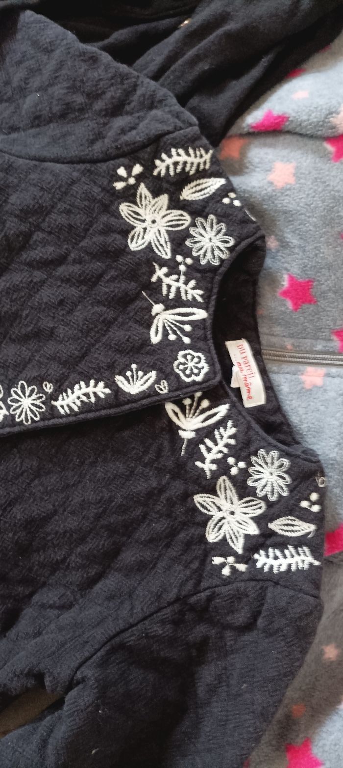 Lot gilet pull - photo numéro 4