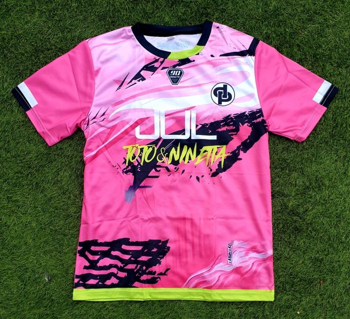 Maillot foot t-shirt  collector supporter JUL d'Or et de Platine Ninetta neuf jamais porté taille 6/7  ans 120cm.