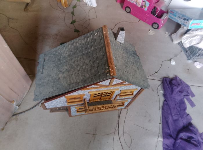 Maison de poupée fabrication main pas d envoie - photo numéro 7