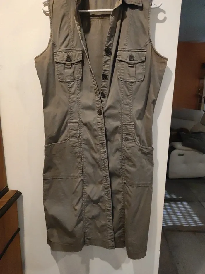 Robe kaki