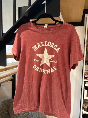 Tes shirt bordeaux