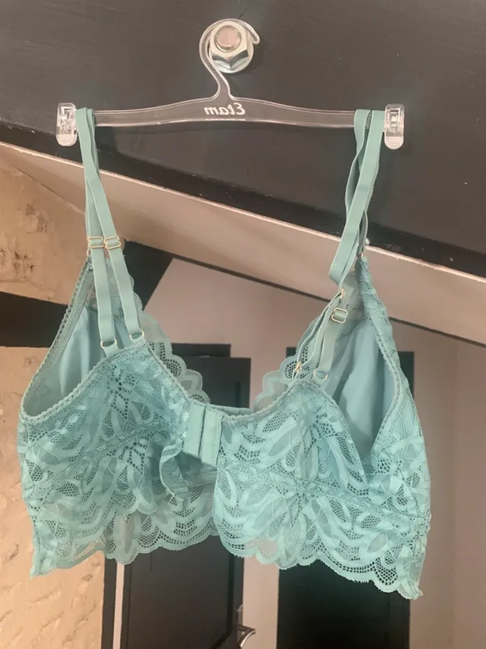Soutien gorge - photo numéro 2