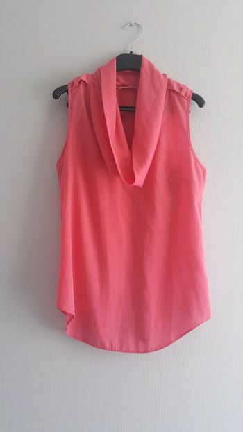 Haut rose col lâche