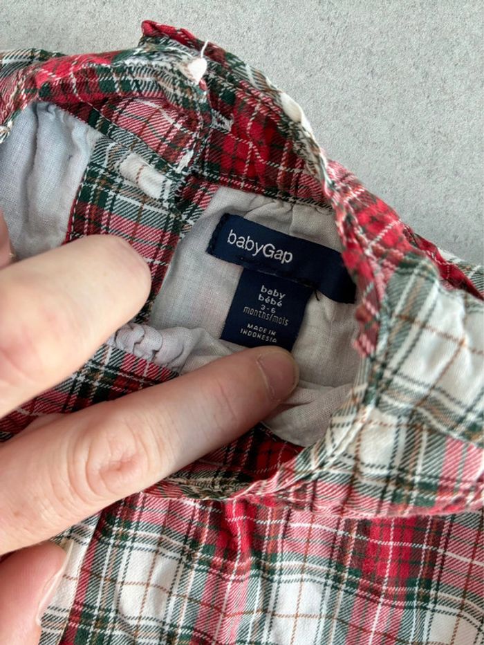 Robe baby gap 3-6 mois - photo numéro 2