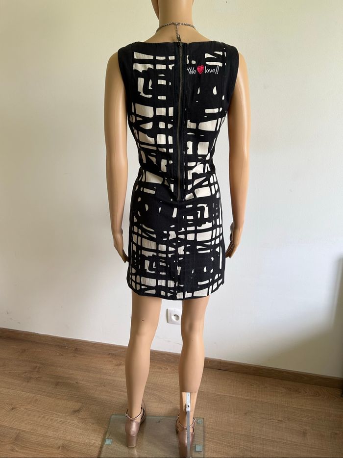 Robe noire et imprimée sans manches Desigual taille 36 bon état - photo numéro 6