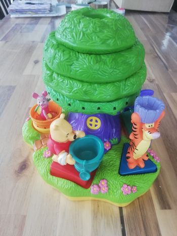 Arbre formes à empiler Winnie l Ourson