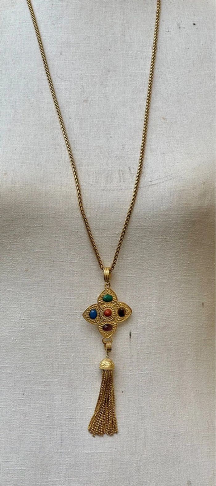 Sautoir long réglable habaha Paris croix étoile trèfle perles naturelles pilons