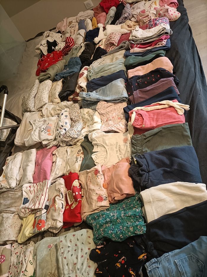 Lots vêtements 24 mois fille