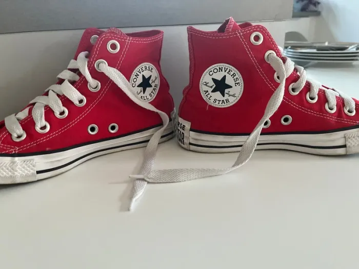 Converse Chuck Taylor rouges 37,5 - photo numéro 4