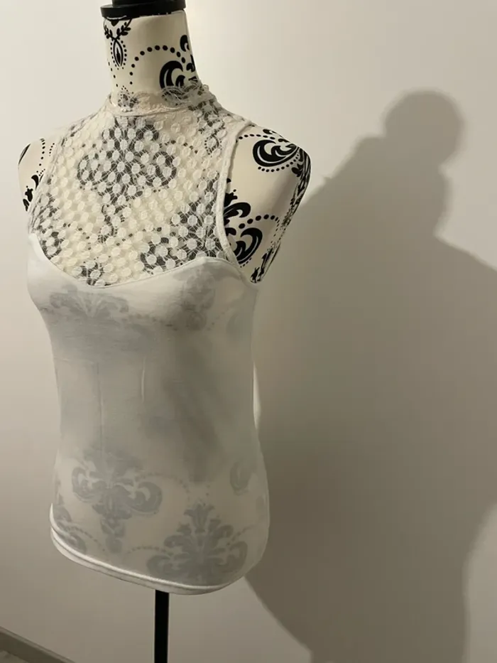 T-shirt débardeur sans manche blanc col montant dentelle Mim taille S - photo numéro 3