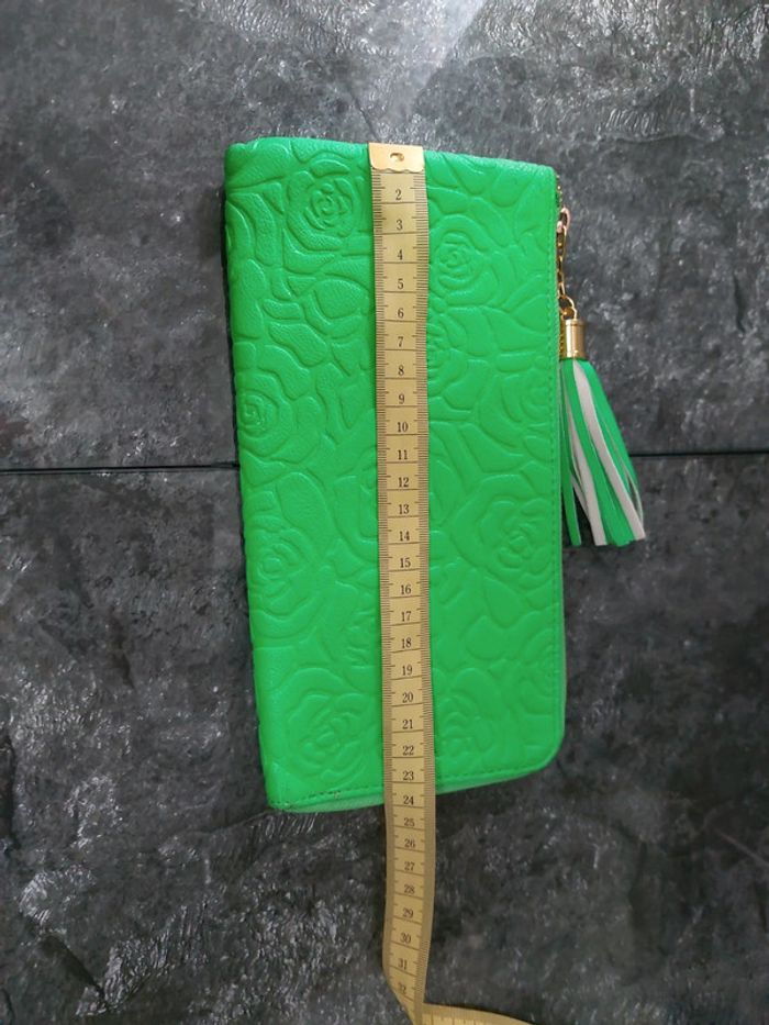 Portefeuille vert fluo motif fleurs - photo numéro 8