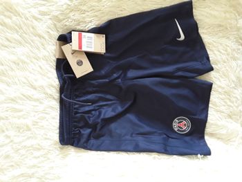 SHORT OFFICIEL DE FOOTBALL NIKE SUPPORTER PSG : PARIS-SAINT-GERMAIN