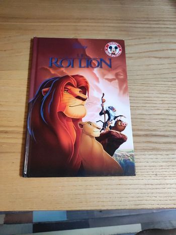 Livre Disney le roi lion