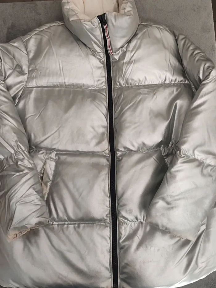 Doudoune matelassée Tommy Icons argentée – Taille M Femme – Bon état - photo numéro 2