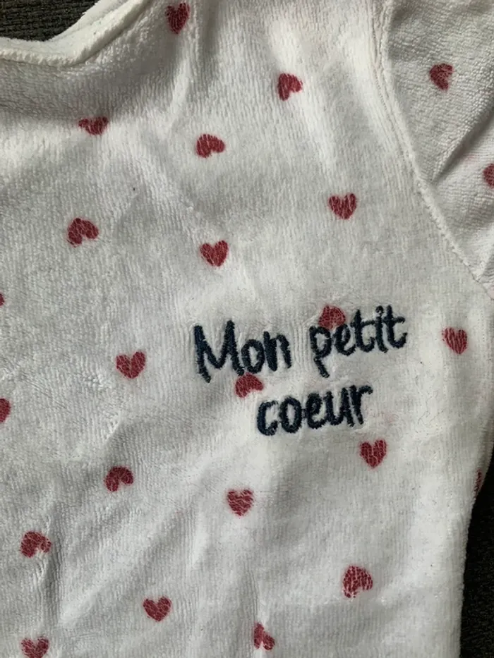 Pijama blanc. - photo numéro 2