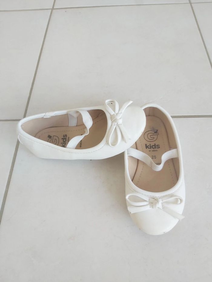 Ballerines fille Gémo pointure 25 (78)