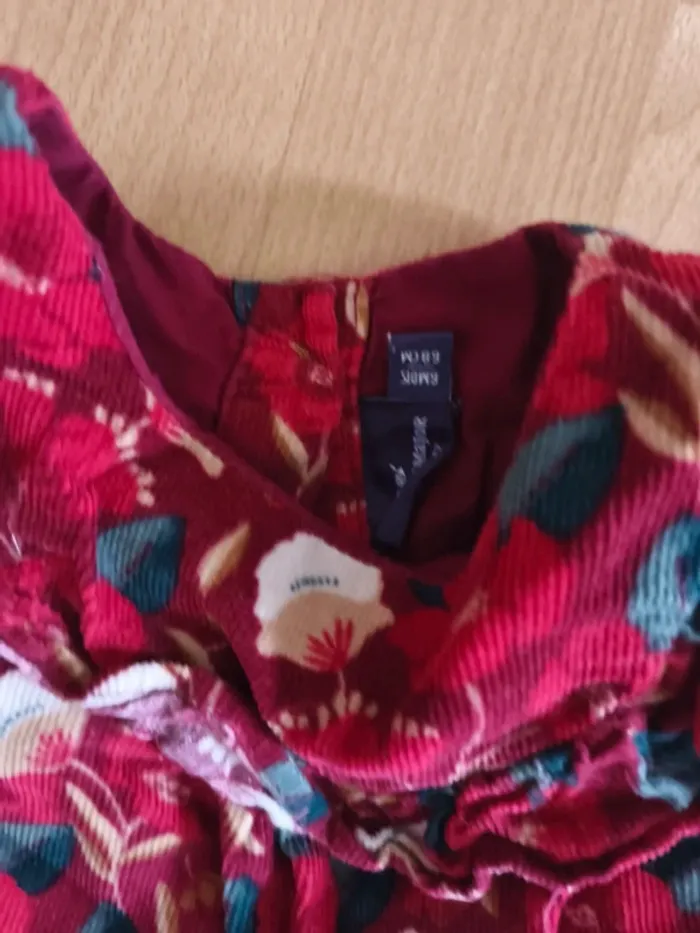 Lot 2 robes , 1 combishort et 1 gilet - photo numéro 3
