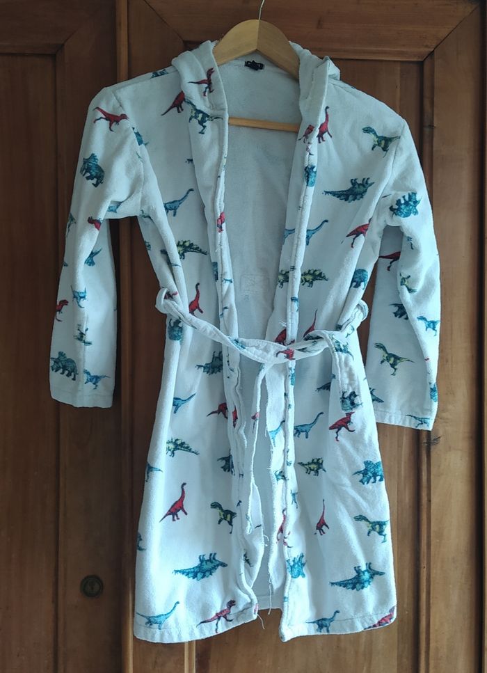 Peignoir de bain Kiabi taille 12 ans.