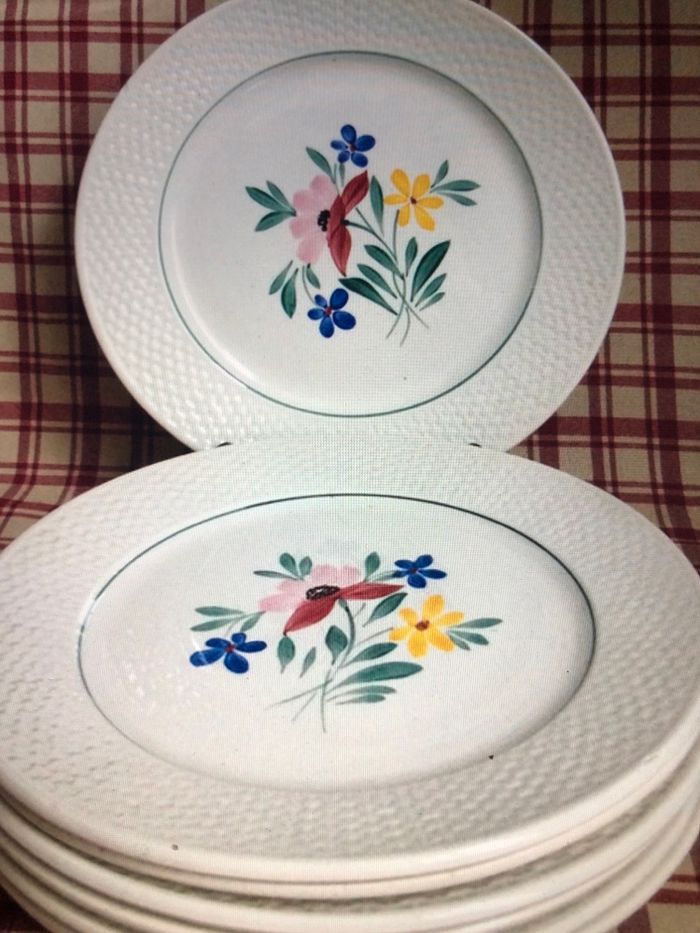 4 assiettes plates peintes à la main  en faience digoin sarreguemines