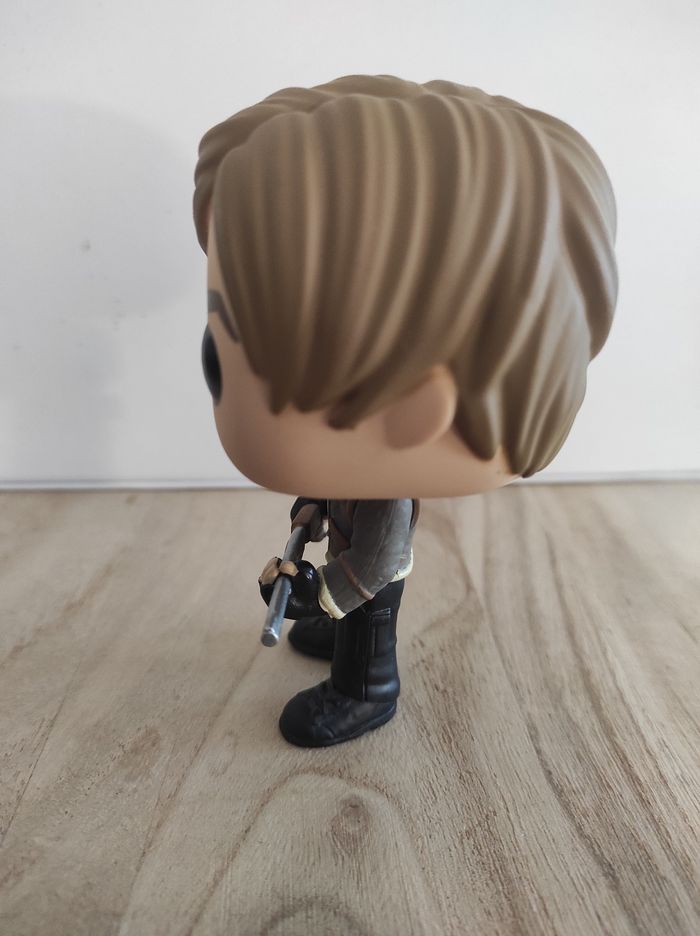 Figurine Funko pop Leon S Kennedy 156 SANS boîte ( Resident Evil ) - photo numéro 5