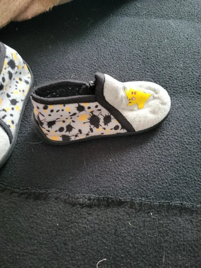 Chaussons Pokemon taille 24 - photo numéro 7