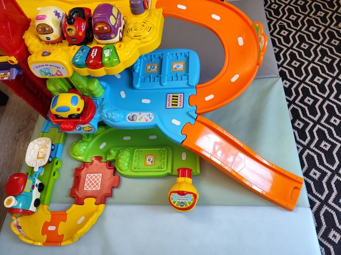 Garage Tut tut bolide électronique