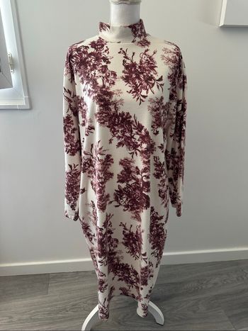 Robe longue oversize polaire à fleurs blanche crème et bordeaux Zara T40 L